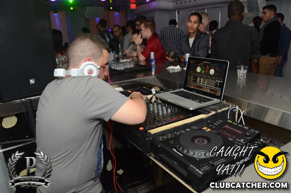 Gravity Soundbar nightclub photo 89 - June 14th, 2013