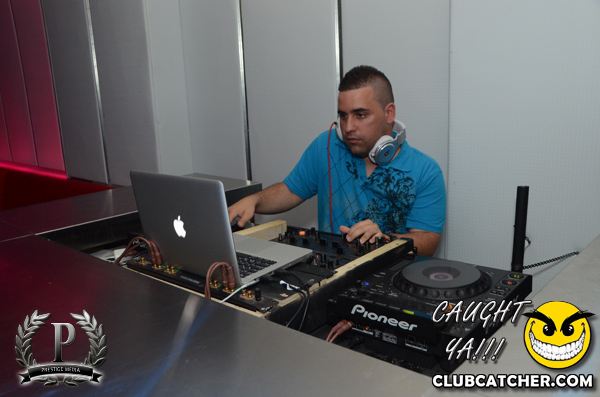 Gravity Soundbar nightclub photo 101 - June 21st, 2013