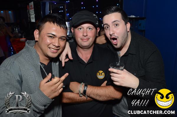 Gravity Soundbar nightclub photo 18 - June 21st, 2013