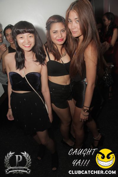 Gravity Soundbar nightclub photo 43 - June 21st, 2013