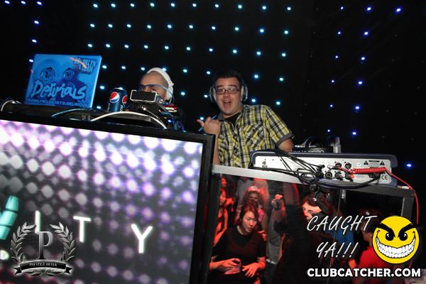Gravity Soundbar nightclub photo 114 - June 28th, 2013