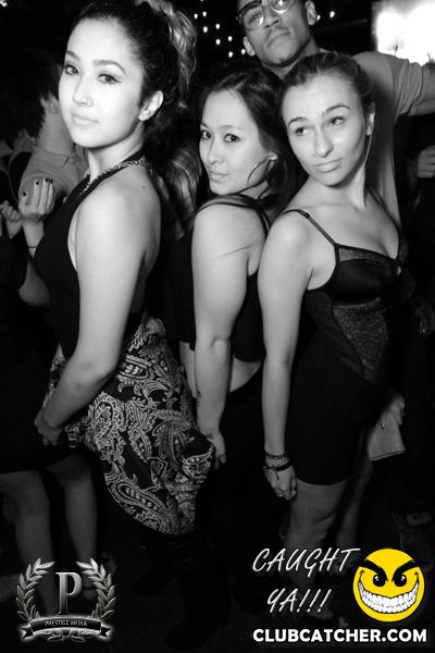 Gravity Soundbar nightclub photo 129 - June 28th, 2013