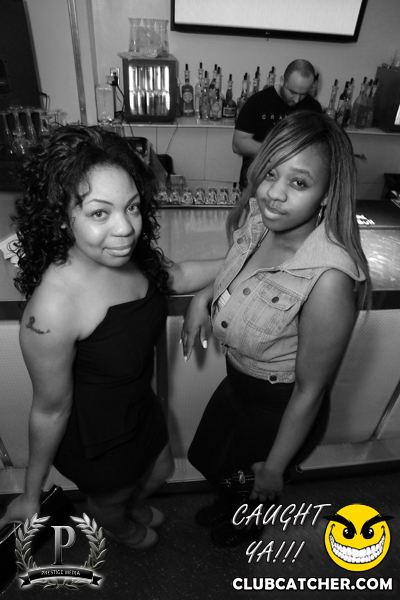 Gravity Soundbar nightclub photo 38 - June 28th, 2013