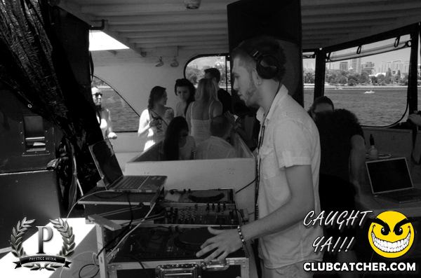 Boat Cruise party venue photo 533 - July 14th, 2013