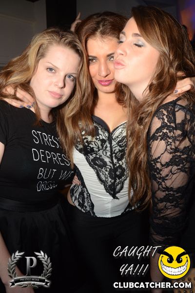 Cove 31 lounge photo 16 - November 16th, 2013