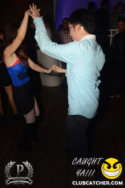 Cove 31 lounge photo 24 - November 16th, 2013