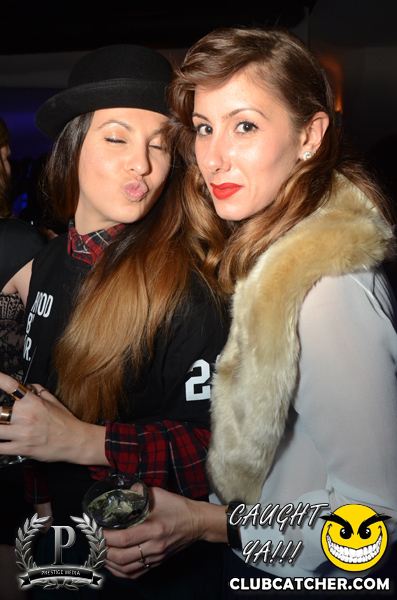 Cove 31 lounge photo 5 - November 16th, 2013