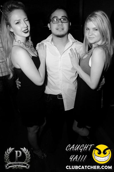 Cove 31 lounge photo 51 - November 16th, 2013