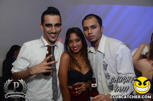 Cove 31 lounge photo 69 - November 16th, 2013