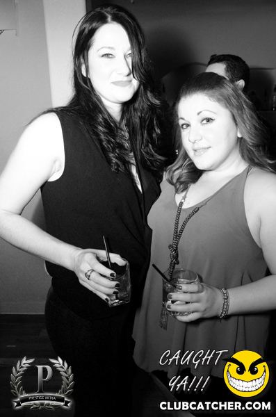 Cove 31 lounge photo 72 - November 16th, 2013