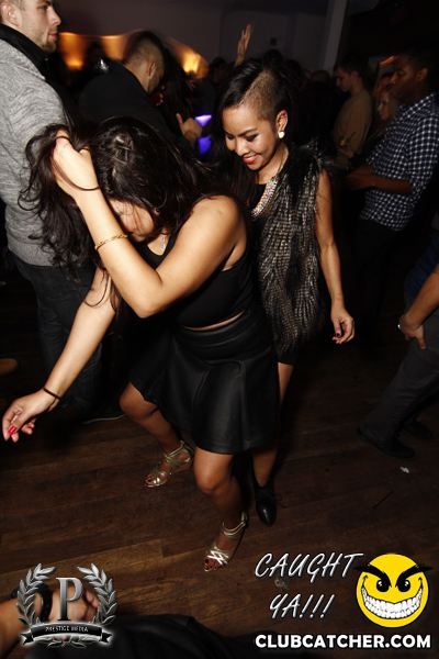 Cove 31 lounge photo 121 - November 30th, 2013