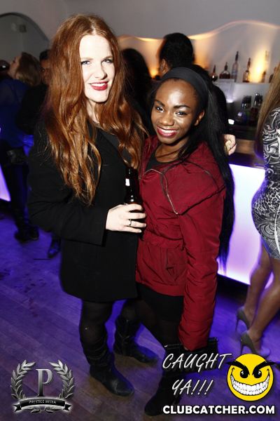 Cove 31 lounge photo 151 - November 30th, 2013