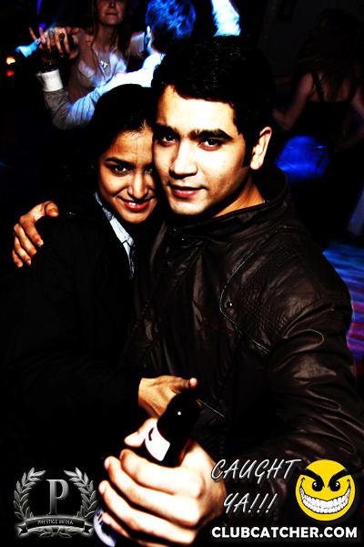 Cove 31 lounge photo 23 - November 30th, 2013