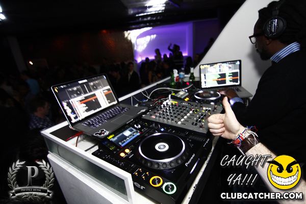 Cove 31 lounge photo 48 - November 30th, 2013