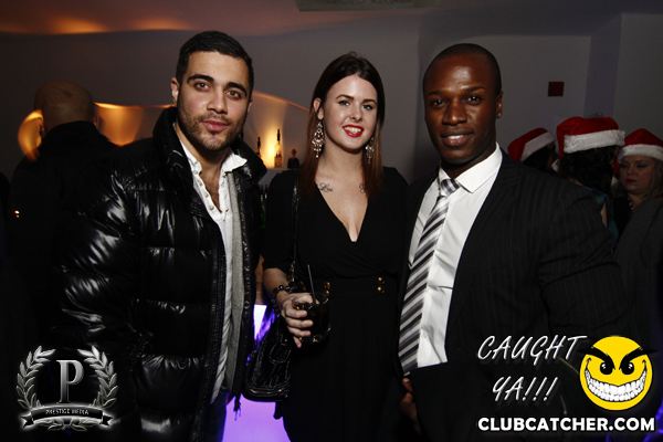 Cove 31 lounge photo 79 - November 30th, 2013