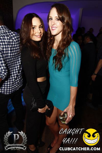 Cove 31 lounge photo 85 - November 30th, 2013