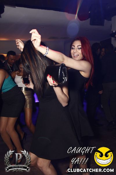 Cove 31 lounge photo 86 - November 30th, 2013