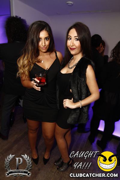 Cove 31 lounge photo 10 - November 30th, 2013