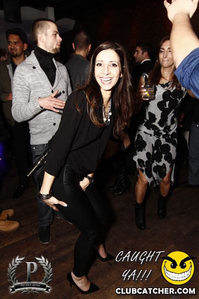 Cove 31 lounge photo 93 - November 30th, 2013