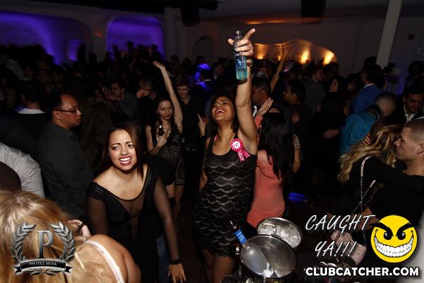 Cove 31 lounge photo 119 - December 7th, 2013