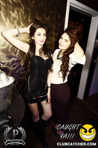 Cove 31 lounge photo 14 - December 7th, 2013