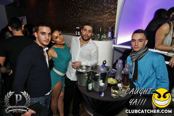 Cove 31 lounge photo 20 - December 7th, 2013