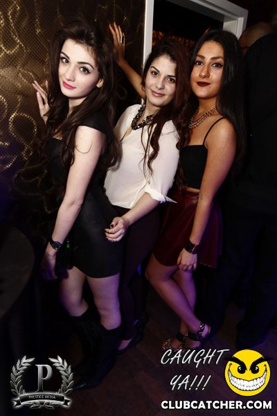 Cove 31 lounge photo 22 - December 7th, 2013