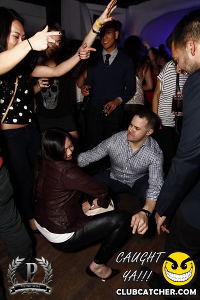 Cove 31 lounge photo 31 - December 7th, 2013