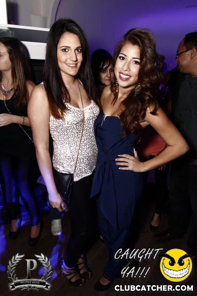 Cove 31 lounge photo 33 - December 7th, 2013