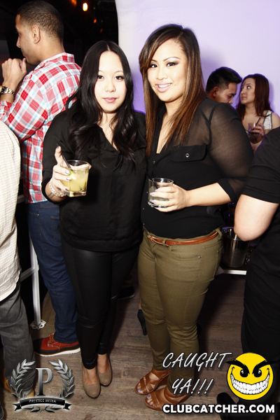 Cove 31 lounge photo 41 - December 7th, 2013