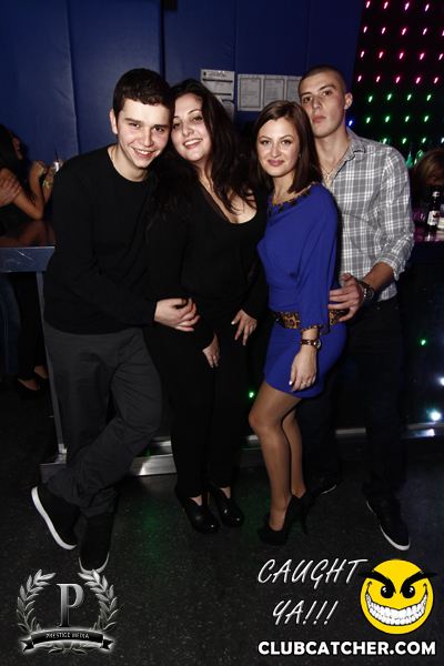 Gravity Soundbar nightclub photo 110 - December 13th, 2013