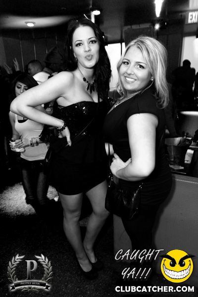 Gravity Soundbar nightclub photo 168 - December 13th, 2013