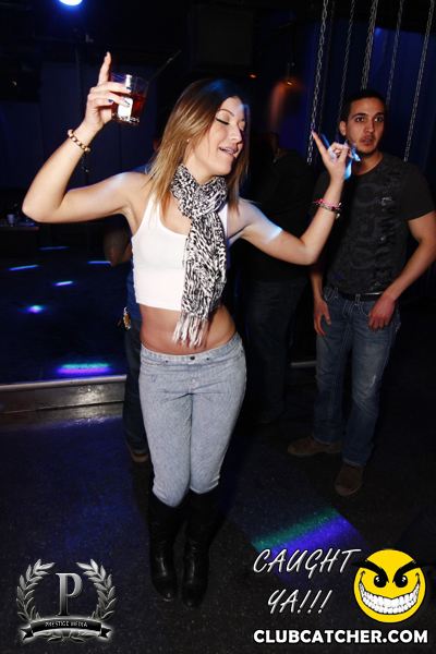 Gravity Soundbar nightclub photo 26 - December 13th, 2013