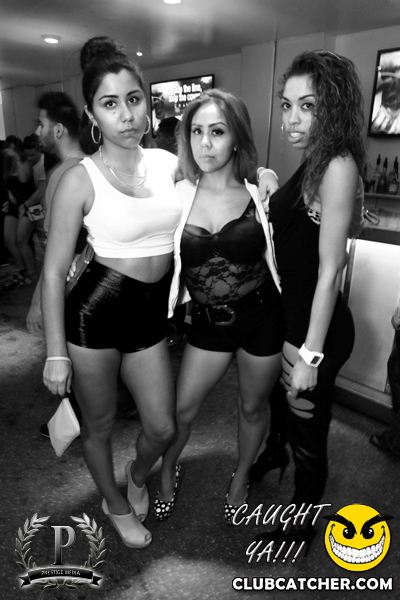 Gravity Soundbar nightclub photo 35 - December 13th, 2013