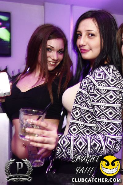 Gravity Soundbar nightclub photo 84 - December 20th, 2013