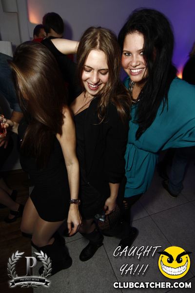 Cove 31 lounge photo 24 - December 21st, 2013