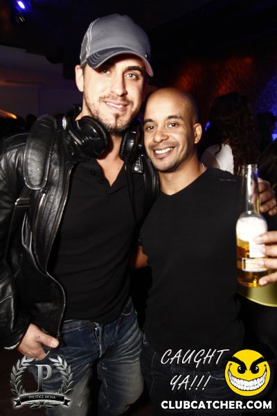 Cove 31 lounge photo 30 - December 21st, 2013