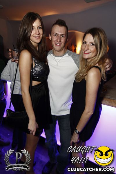 Cove 31 lounge photo 39 - December 21st, 2013