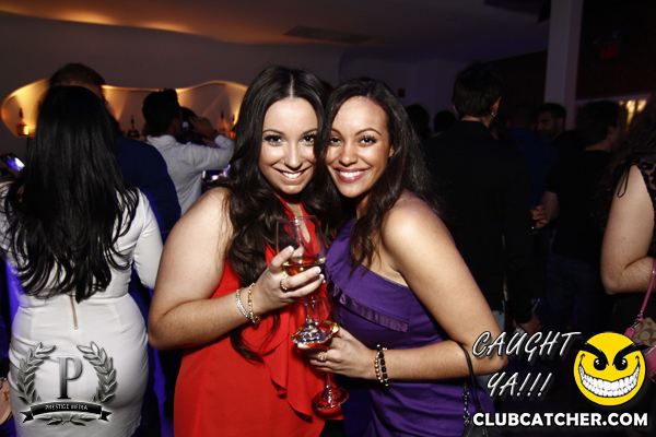 Cove 31 lounge photo 47 - December 21st, 2013