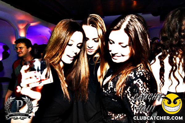 Cove 31 lounge photo 49 - December 21st, 2013