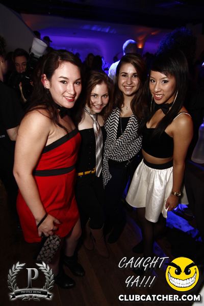 Cove 31 lounge photo 67 - December 21st, 2013