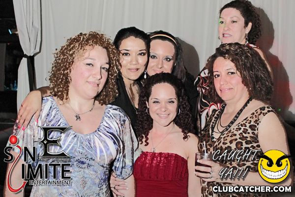 Epic lounge photo 42 - April 7th, 2012