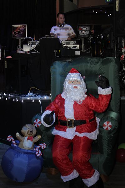 Mingles lounge photo 303 - December 20th, 2012