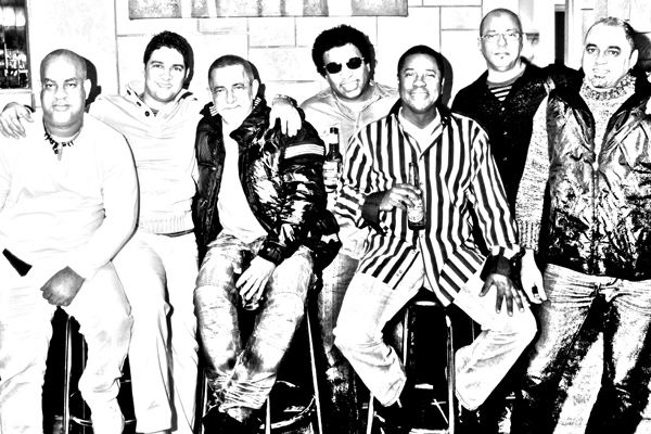 Mingles lounge photo 102 - January 17th, 2013