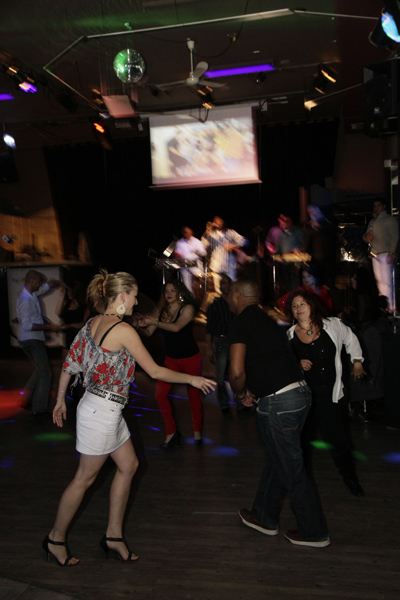 Mingles lounge photo 238 - January 17th, 2013