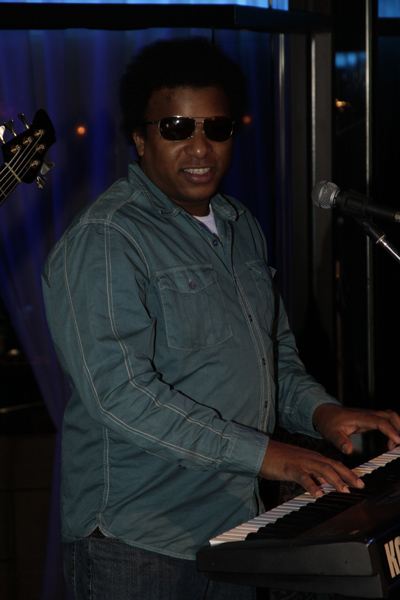 Mingles lounge photo 73 - January 17th, 2013