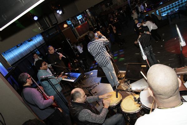 Mingles lounge photo 96 - January 17th, 2013