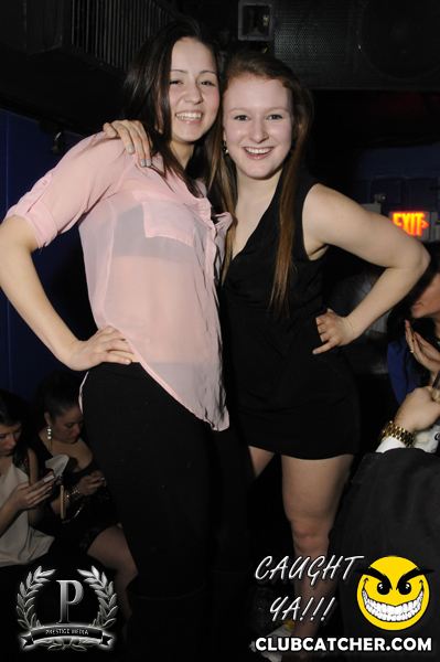 Gravity Soundbar nightclub photo 513 - March 1st, 2013