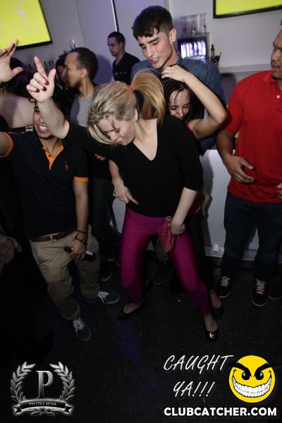 Gravity Soundbar nightclub photo 250 - March 8th, 2013