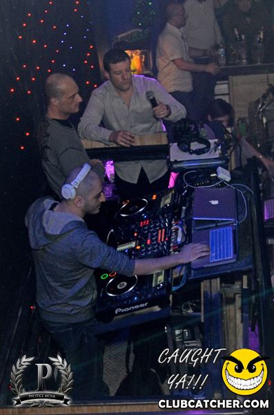 Gravity Soundbar nightclub photo 112 - March 15th, 2013